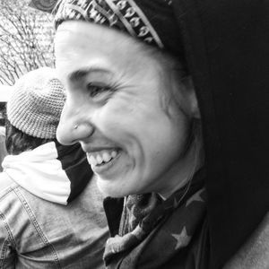 Meet your Posher, Bee